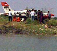 Cessna Jatuh di Sungai