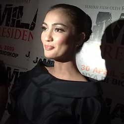 Atiqah Hasiholan Pernah Dilecehkan di Malaysia