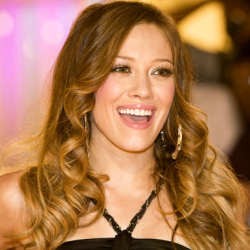 Wah...Wah...Hilary Duff Gaptek!