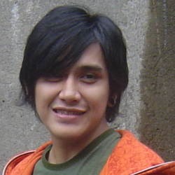 Vicky Nitinegoro Absen di Sidang Cerai