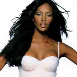 Naomi Campbell Pensiun Jadi Model
