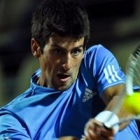 Aksi Banting Raket Warnai Kemenangan Djokovic