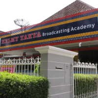 Helmy Yahya Luncurkan Sekolah Broadcasting di Bandung