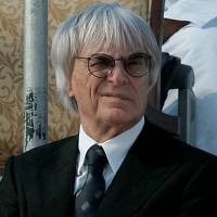 Dicari: Pembalap Perempuan, Hitam & Yahudi