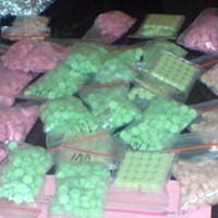 Polisi Sita 10 Ton Bahan Ekstasi dan Ciduk 5 Tersangka