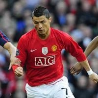 Ronaldo Pertanyakan Wasit