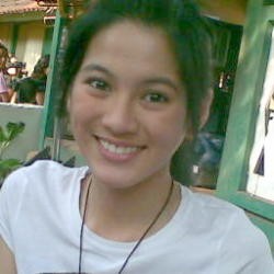 Allysa Soebandono Spontan Cium Pipi Pasha Ungu