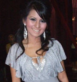 Dikecewakan Pria Lokal, Five Vi Pilih Cowok Bule