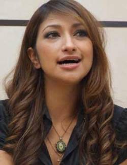 Rahma Azhari: Gue Tipe Cewek Yang Biasa Dimanja