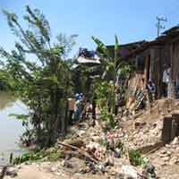 Warga Stren Kali Jagir Siap Lawan Penggusuran Besok