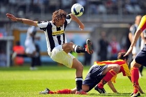 Lecce Perberat Beban Juve