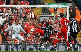 Ganyang Newcastle, Liverpool Jaga Asa Juara