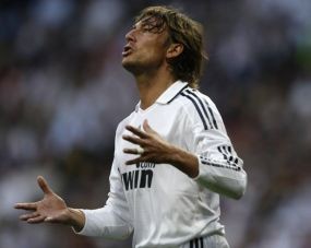 Heinze Bingung dan Sedih