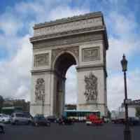 Simpang 12 Arc de Triomphe