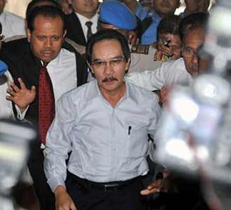 Antasari Azhar Tiba di Polda Metro