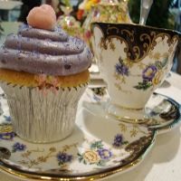 Belanja dan Minum Teh di Macaroon Tea Room