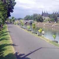 Seriuskah Menciptakan Transportasi Sungai?