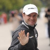 Barrichello Belum Niat Berhenti 