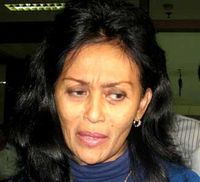 Antasari Azhar Dijenguk Istri