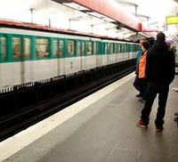 Ruwetnya Metro Paris