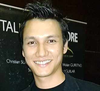 Christian Sugiono Berlaga ala Jackie Chan
