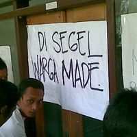 Kantor Lurah Disegel Warga