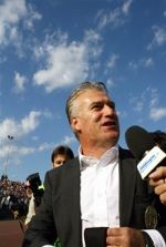 Deschamps Latih Marseille Musim Depan