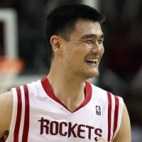 Rockets Atasi Lakers