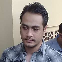 Tak Mau Dicerai, Istri Ferry Irawan Ikhlas Dipoligami