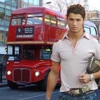 Ronaldo Kepingin Punya Bus Kota