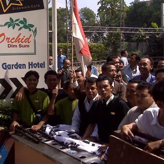 Karyawan Hotel Garden Tolak Eksekusi