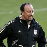 Benitez Memburu Penyerang