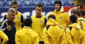 Hiddink Bagai Dua Sisi Mata Uang