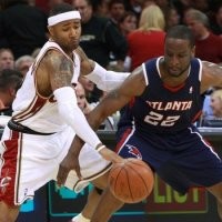 King James Gulung Hawks
