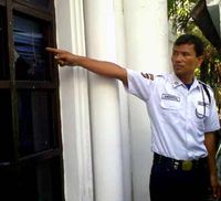 Rumah Presiden Riau Merdeka Dimolotov