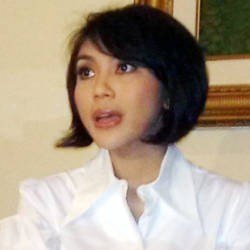 Foto Seksi, Lusy Rachmawati Dianggap Tak Layak Jadi Ibu