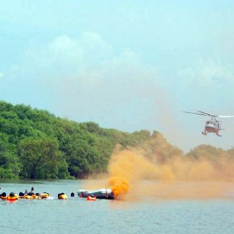 Simulasi Kecelakaan Pesawat TNI AL