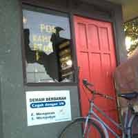 Amuk Bonek Mania di Gresik Sisakan Trauma