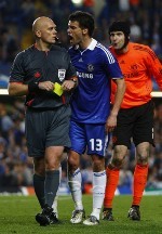 Hiddink Bela Reaksi & Emosi Pemainnya