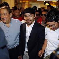 Pacquiao Jangan Pulang Dulu