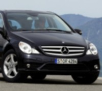 Mercy lebih memilih R Class Daripada Vito dan Viano