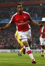 Walcott Makin Lama di Arsenal