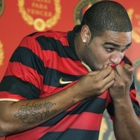 Sepakbola Ceria Adriano di Flamengo