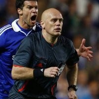 Ovrebo Diserang Juga di Facebook