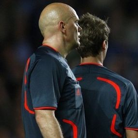Chelsea Kutuk Pengancam Ovrebo