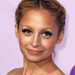 Nicole Richie Jaga Kandungan Dengan Pilates