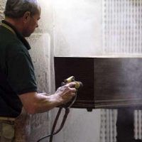 Pekerja Inggris Minta Upah Minimum Tak Dihapuskan