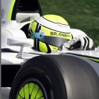 Button Terdepan, McLaren Mengecewakan