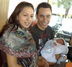 Donna Agnesia Melahirkan, Darius Lihat Isi Perutnya