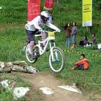 Pembalap Malang Dominasi Kejurnas Down Hill Seri II